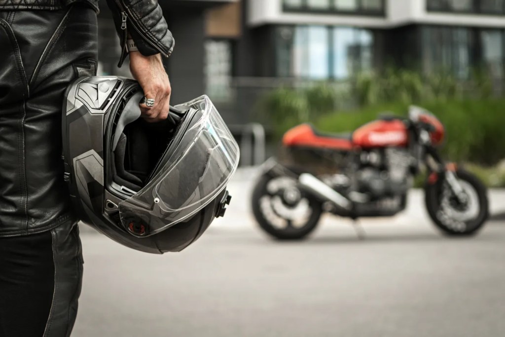 motorcycle-coverage-helmet